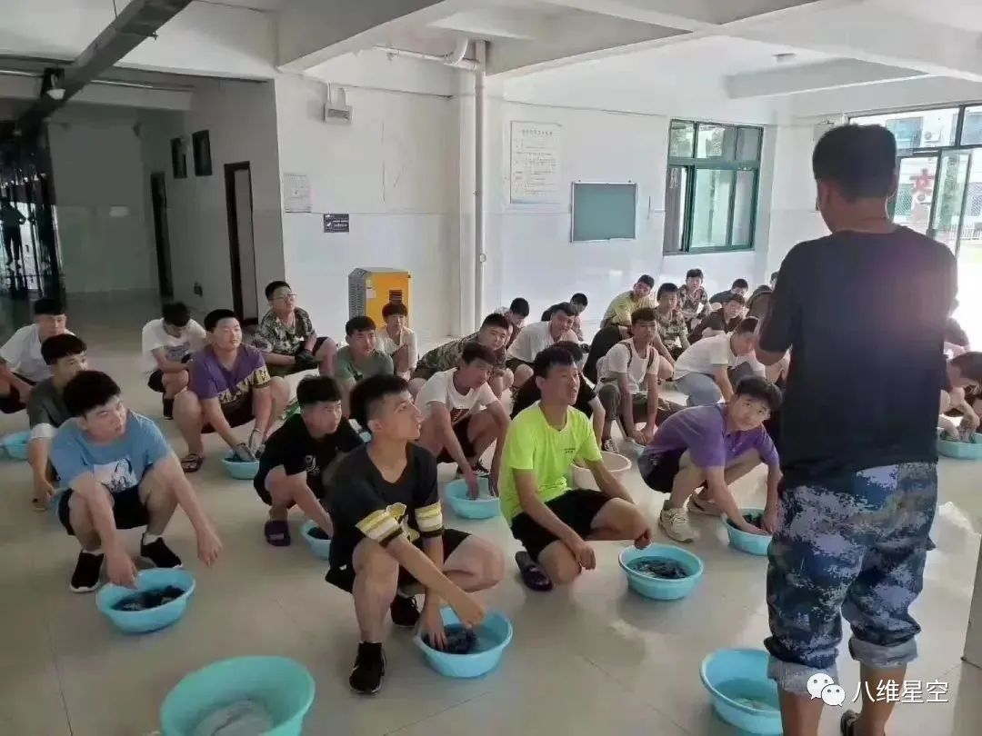 年近25岁，八维这五大成熟特质彰显魅力！