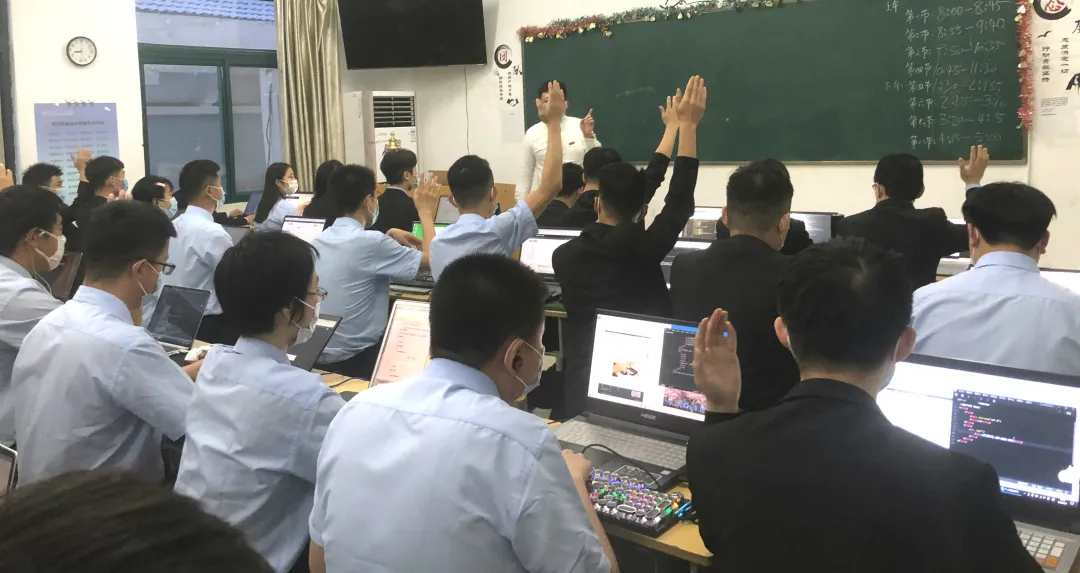八维教育带你了解IT行业技术人才就业时需要掌握哪些技术支持