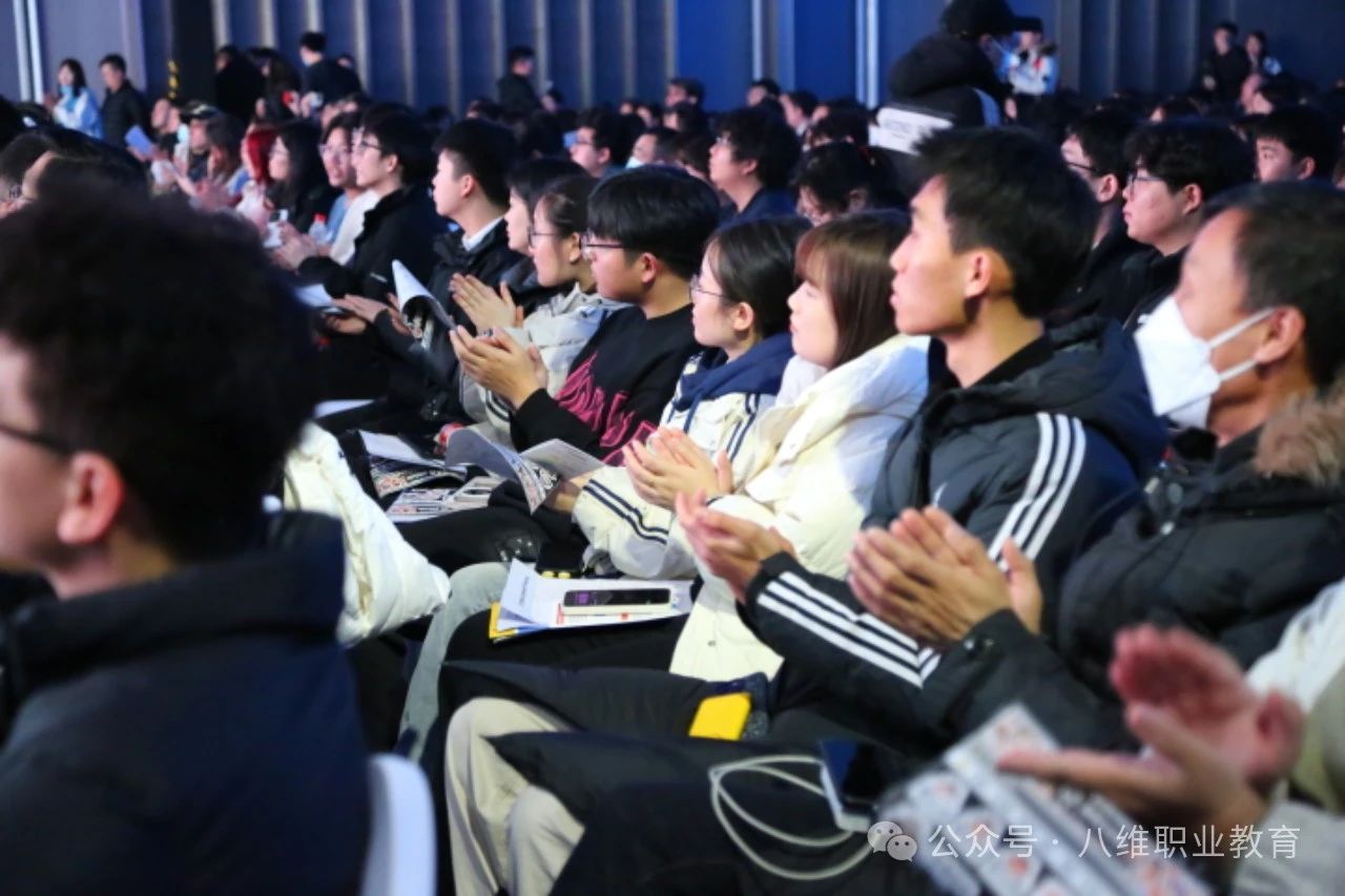 技术人才难求，应届生偏爱 IT?行业