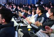 2025 毕业生就业形势严峻，八维教育助力破局