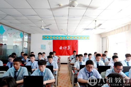 初中毕业学什么好，学习IT技术靠谱吗？