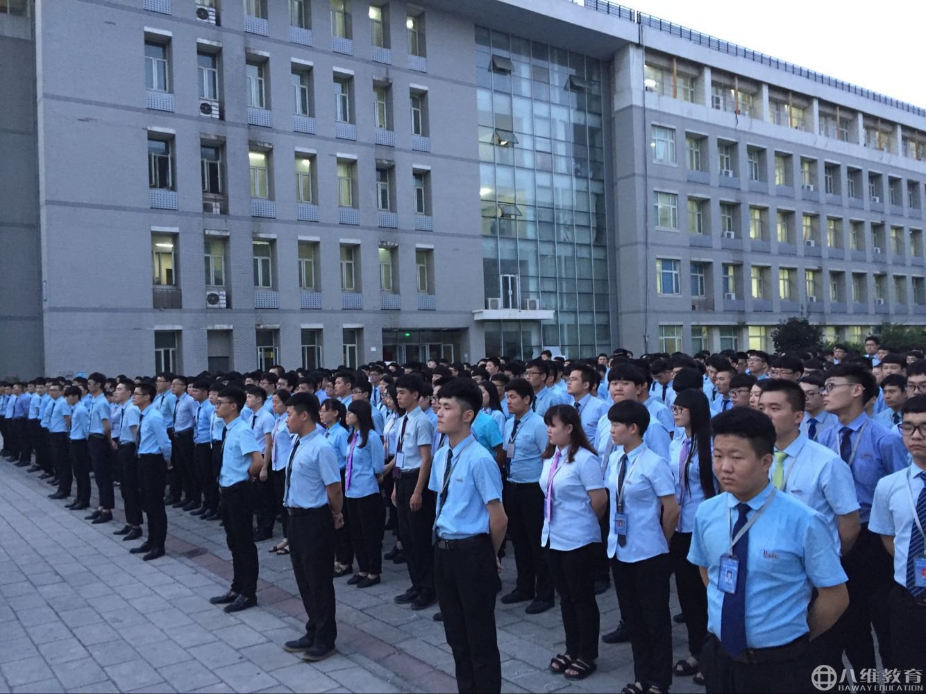 学校明文学生减肥，算不算干预学生私生活？