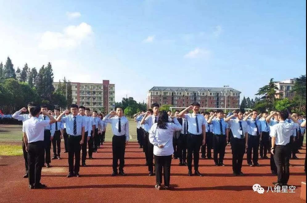 学生专访| 在八维,如何成为一个优秀的领导者?