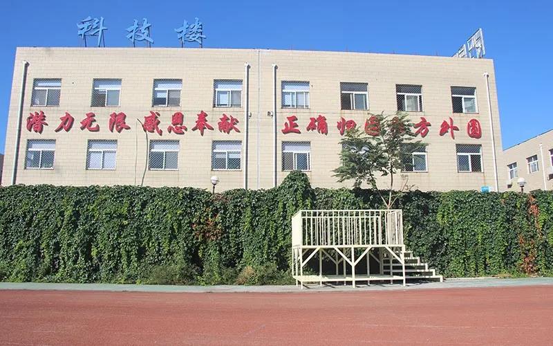 八维教育如何打牢学子扎实的基本功，让学生不断向上探索发展！