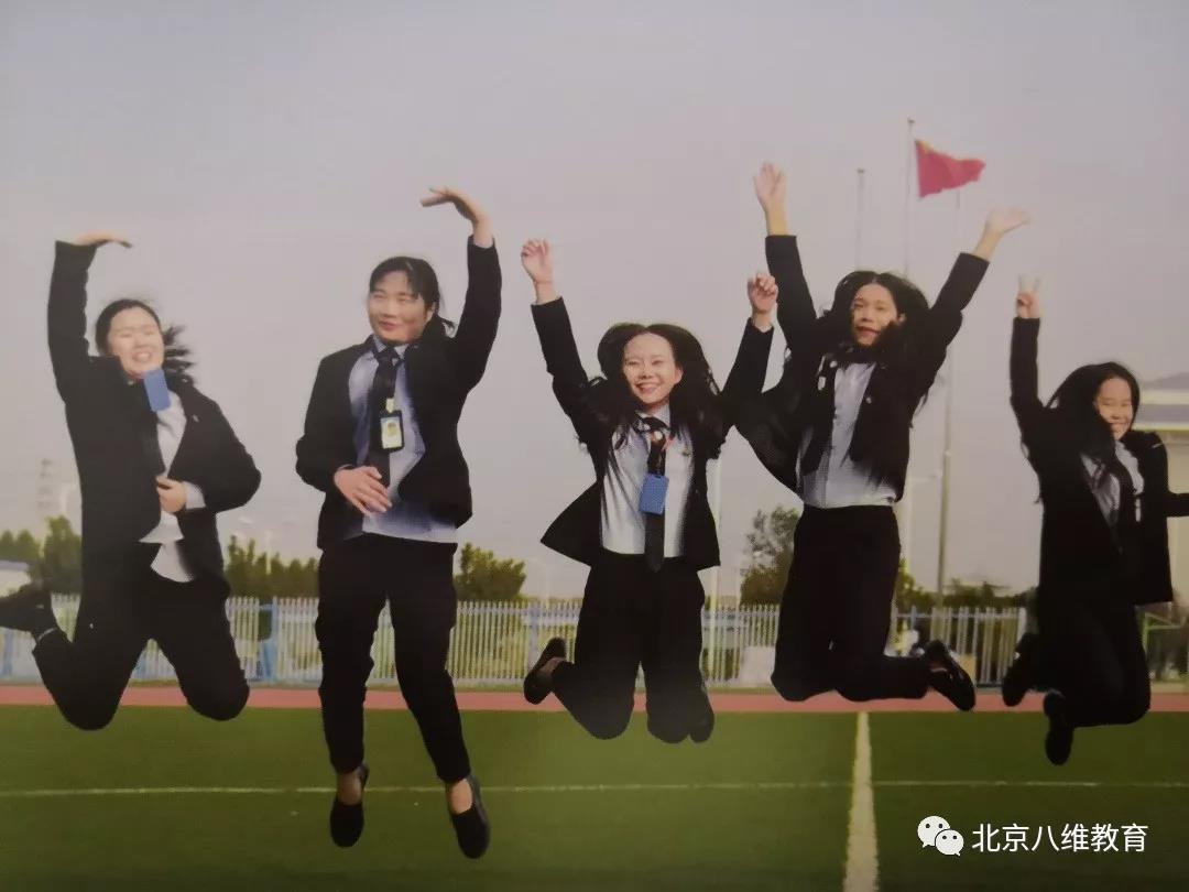 面对命运的不公，我们该抗争还是妥协